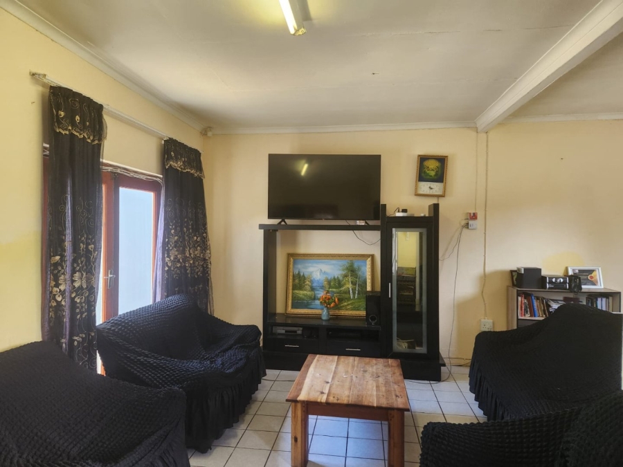 3 Bedroom Property for Sale in Delvillepark Western Cape